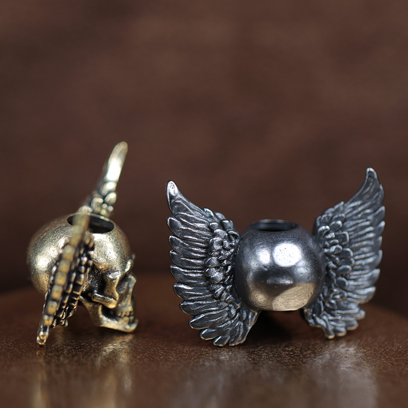 Winged Skull Brass Knife Beads - Paracord Survival Bracelet recension och pris