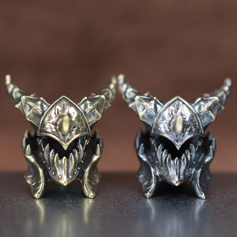 Death Helmet Brass Knife Beads - Paracord Survival Bracelet recension och pris